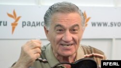 В абхазском обществе – новая тема для бурного обсуждения и полемики. По мнению президента Международной ассоциации абхазо-абазинского народа Тараса Шамба, два субъекта международного права Россия и Абхазия могли бы объединиться на ассоциированной основе