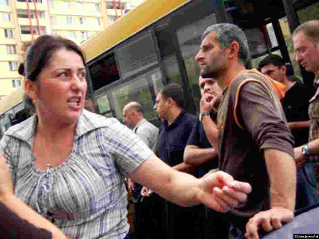 11 მზია საგანელიძე: უსათაურო