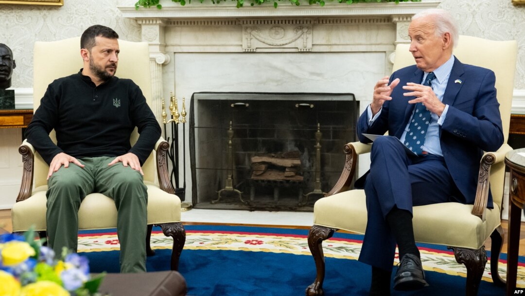 Joe Biden l-a primit în Biroul Oval de la Casa Albă pe președintele Ucrainei, Volodimir Zelenski, 26 septembrie 2024. Președintele americane anunțase înaintea discuției un ajutor militar de 8 miliarde de dolari și noi muniții cu rază lungă de acțiune pentru Kiev.