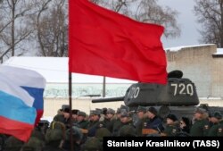 Танки Т-34, передані Росії Лаосом, в Наро-Фомінську, Росія, 20 січня 2019 року