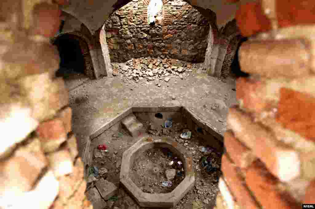 Təmirə ehtiyaclı tarixi abidələr #15