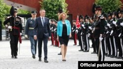 Радмила Шекеринска и Франк Баке-Јенсен