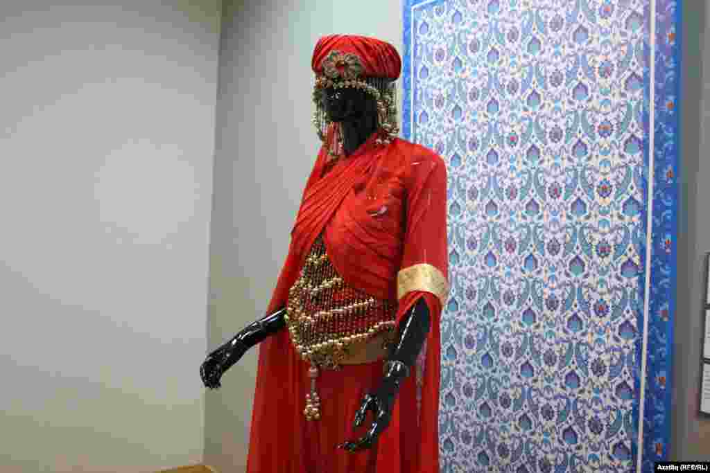 --Tatarstan- Ottoman caftan exhibition, Kazan, 13Nov2020