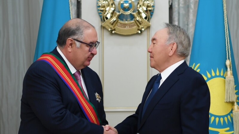 Журналиста МК допросили по делу о вымогательстве у Алишера Усманова
