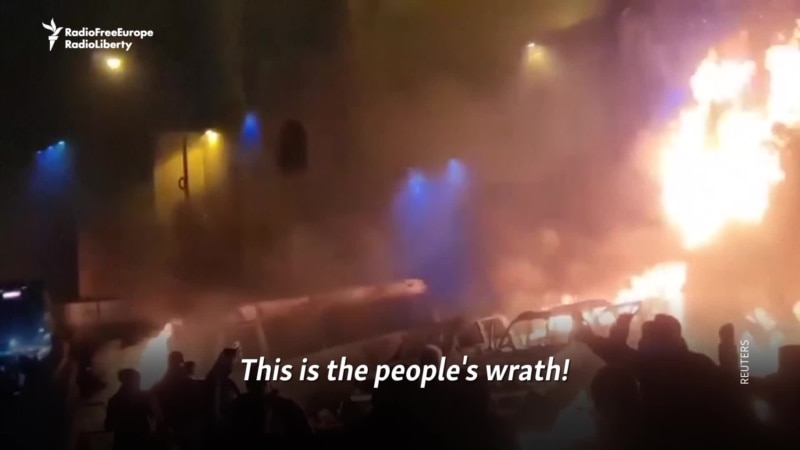 Huge Protests Spread Across Iran, Khamenei Remains Defiant Amid Internet Blackout