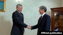 Президент КР Алмазбек Атамбаев принял Генерального секретаря ОДКБ Николая Бордюжу. Бишкек, 29 января 2014 г.