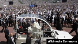 Dolazak pape na stadion Koševo