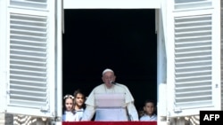 Papa Francisc a cerut crearea de coridoare umanitare.