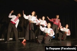 Виступ танцювального амсамблю «Із перцем»