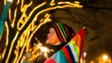 Demonstrație de protest în fața ambasadei ruse de la Berlin la care s-a cerut abolirea legilor antigay din Rusia, înaintea Jocurilor Olimpice dela Soci, 12 decembrie