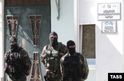 According to HRW, Russian authorities and their proxies have subjected members of the Crimean Tatar community o harassment and intimidation. (file photo)