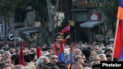 Armenia -- Armenian opposition parties holding a rally in Liberty Square, Yerevan, 10Oct2014