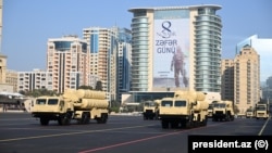 Bakıda hərbi parad