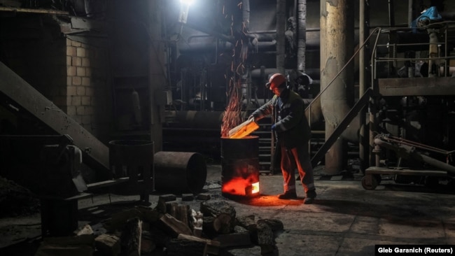 Një tjetër front i luftës në Ukrainë: Mbajtja në punë e termocentraleve
