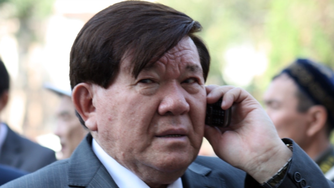 Саунадағы әйелдердің суреттері үлкен клиторы бар қарт әйелдер