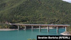 Ura mbi Liqenin e Ujmanit, që gjendet në Komunën e Zubin Potokut. Fotografi ilustruese. 