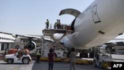 آرشیف، صادرات افغانستان از راه دهلیز هوایی