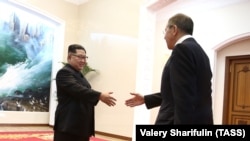 Шимолий Корея лидери Ким Чен Ин Сергей Лавров билан. Пхеньян, 2018, 31 май