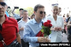 Сябры аб'яднанага штабу Антон Раднянкоў і Марыя Калесьнікава