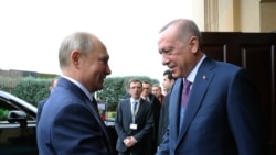 Түркиянын президенти Режеп Тайып Эрдоган менен Орусиянын лидери Владимир Путин. Стамбул. 8-январь, 2020-жыл.