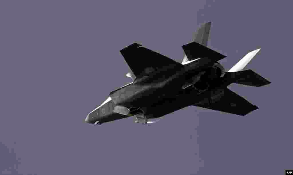 جنگنده اف-۳۵ هواپیمایی پنهان&zwnj;کار، تک&zwnj;سرنشین و تک موتوره است که در اصل برای ماموریت&zwnj;های هوا به سطح و نیز جنگ هوایی ساخته شده&zwnj;است و سه مدل دارد: مدل A، برای برخاست و نشست معمولی، مدل B، برای برخاست کوتاه و نشست عمودی و مدل C، برای &laquo;کاتوبار&raquo; یعنی برخاست و نشست بر ناو هواپیمابر.&nbsp; 