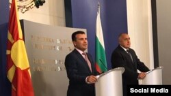 Pamje nga takimi Borisov - Zaev (majtas) sot në Sofje të Bullgarisë