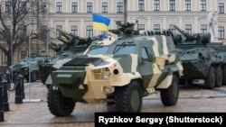 Выставка боевых машин, которую организовал «Укроборонпром» на Михайловской площади Киева, 5 декабря 2015 года