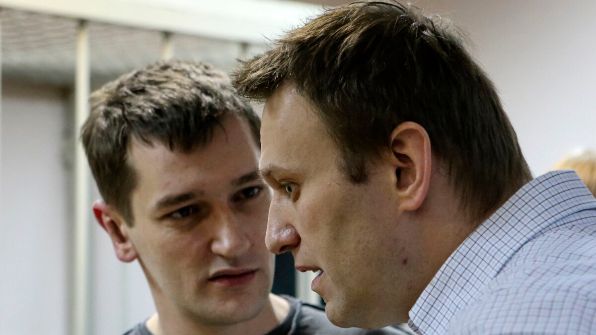 Kremlin Foe Navalny Avoids Prison, Brother Jailed