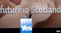 Scottish First Minister Alex Salmond delivers a speech during an international press conference in Edinburgh on September 11.