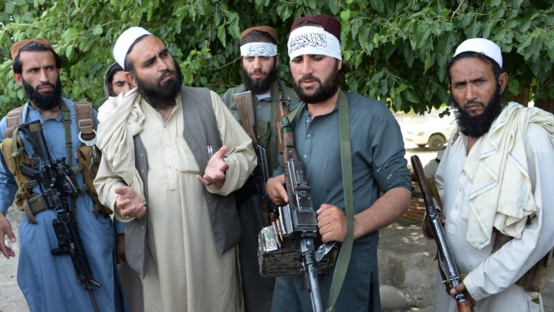 Pse Kina bisedon me talibanët?