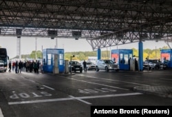 Čekanje na registraciju na ulazu u Hrvatsku iz Srbije, 12. oktobar 2025.