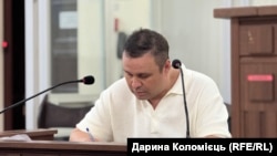 Сторона обвинувачення просить суд про обрання запобіжного заходу Микитасю у вигляді тримання під вартою з можливістю внесення застави у розмірі 200 млн грн