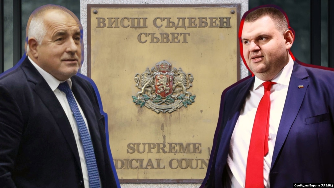Колаж с лидерите на ГЕРБ и ДПС-Ново начало Бойко Борисов и Делян Пеевски на фона на табелата на входа на Висшия съдебен съвет в София.
