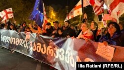 მსვლელობა რესპუბლიკის მოედნიდან საქართველოს პარლამენტისკენ. 26 ოქტომბერი, 2025 წ.