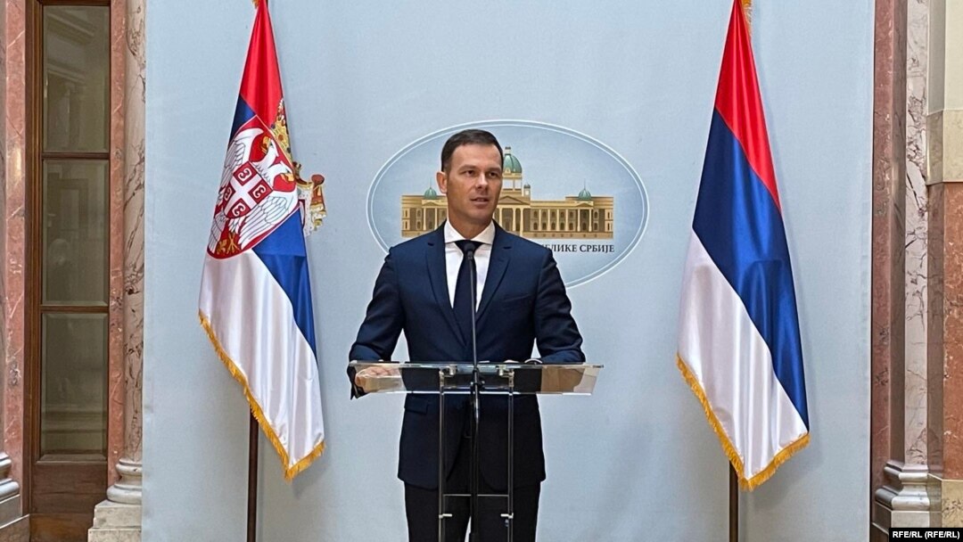 Siniša Mali u obraćanju novinarima povodom "Pandora papira" u holu Skupštine Srbije, 5. oktobar 2021.
