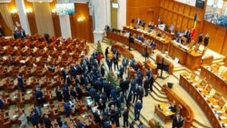 Parlamentarii PNL nu sunt prezenți în sala de vot