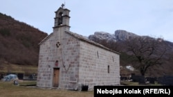 Crkva sv. Arhanđela Mihaila, sa nekropolom stećaka u Aranđelovu, Grad Trebinje nacionalni je spomenik i na listi je ugroženih uslijed pojave velike količine vlage, a koja je izazvala oštećenja na konstrukciji objekta i oštećenja na freskama.