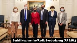 Зустріч журналістів Радіо Свобода із сенаторами США у Києві