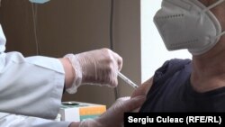 Chișinău, 4 mai 2021: prima zi de vaccinare cu Sputnik V.