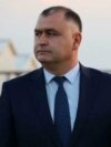 Алан Гаглоев и здание администрации президента (иллюстративный коллаж)