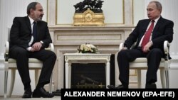 RUSSIA -- Russian President Vladimir Putin (Right) meets Armenian Prime Minister Nikol Pashinian (Left) in the Kremlin in Moscow, Russia, 27 December 2018