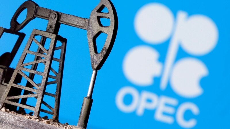 اوپک کاهش بی‌سابقه نفت را یک ماه دیگر تمدید کرد