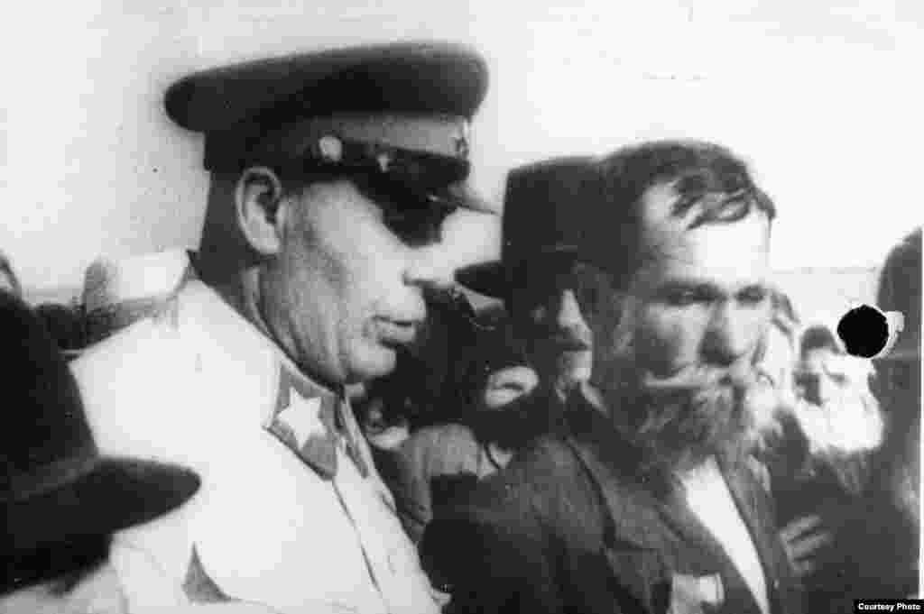Mareșalul D.K Timoșenko la Chișinău la 28 iunei 1940 (Source: ANM).