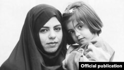 مستند «طلاق به سبک ایرانی»، ۱۹۹۸