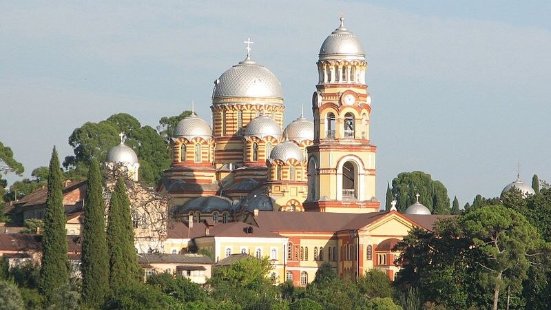 Представители Сухумо-Пицундской епархии требуют освободить Новоафонский монастырь