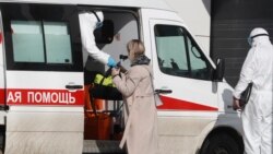 Пациента с подозрением на коронавирус доставляют в одну из больниц Москвы