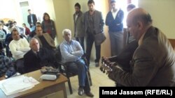 الفنان سليم سالم في محاضرة بمعهد الدراسات الموسيقية ببغداد