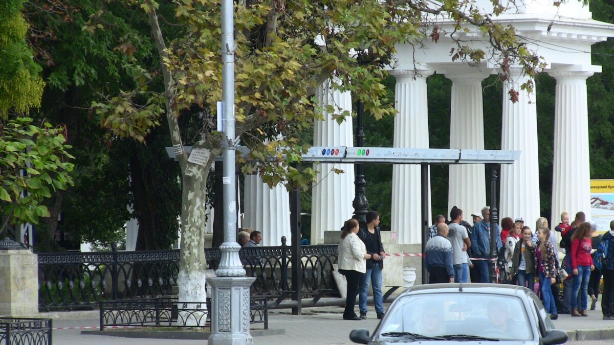 Бульвар камера. Остановка Нахимова Севастополь. Площадь Нахимова Севастополь остановка. Остановка площадь Нахимова. Пл Нахимова остановка