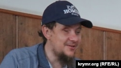 21 жовтня 2025 року Красноярський крайовий суд у Росії скасував рішення про звільнення Олександра Сізікова і ухвалив повернути його з дому в Криму назад до в’язниці