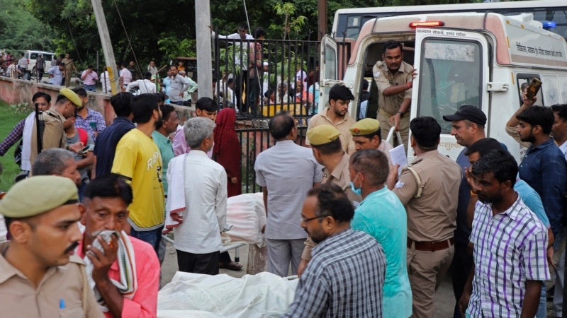 Së paku 105 të vrarë nga ikja në rrëmujë në një ngjarje fetare në Indi